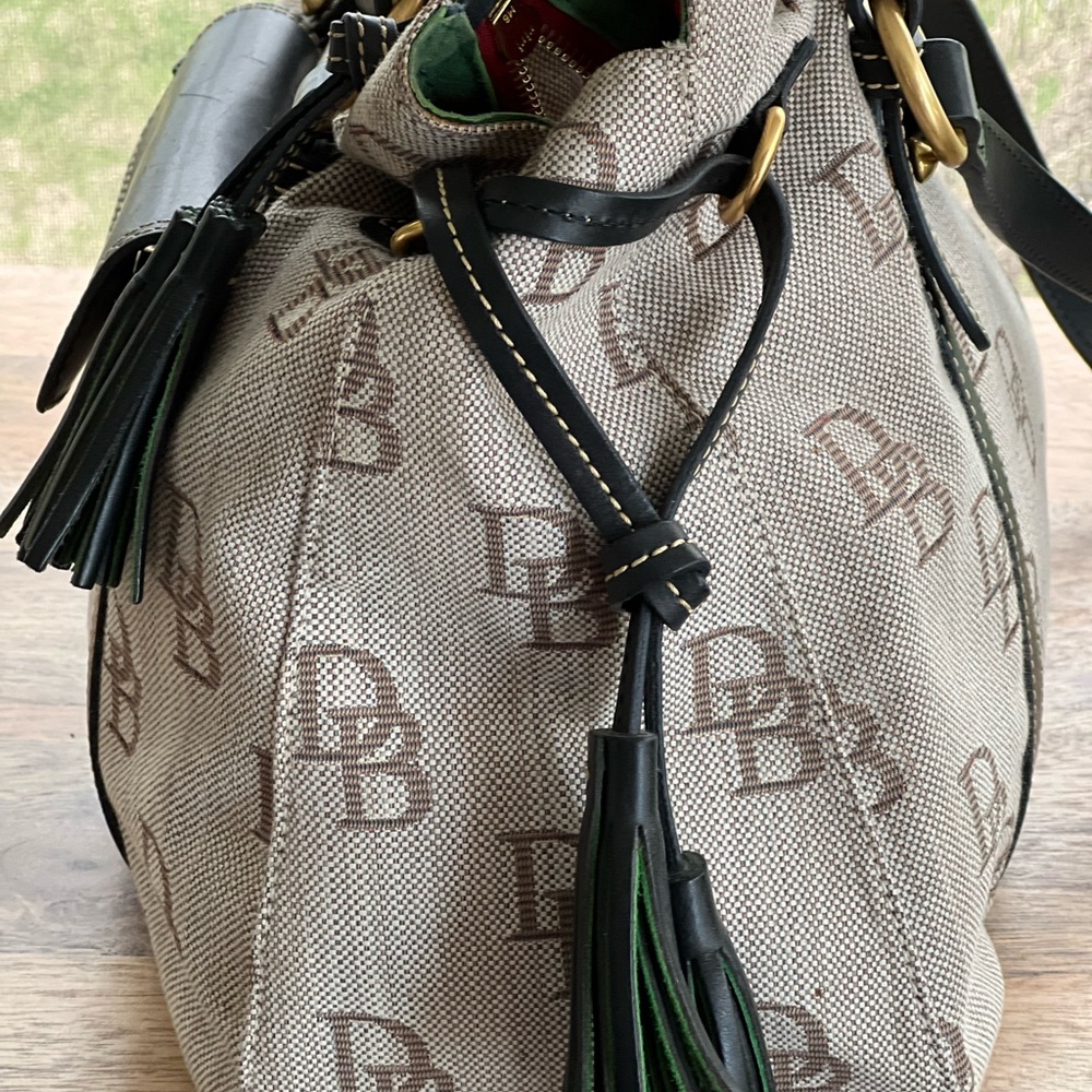 Dooney & Burke Large Grommet Sac - Picture 4 of 10